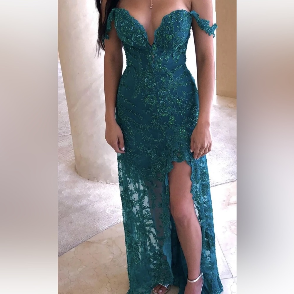BARACCI CUSTOM GOWN